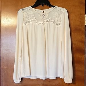 Maurices Cream Blouse, Size Medium